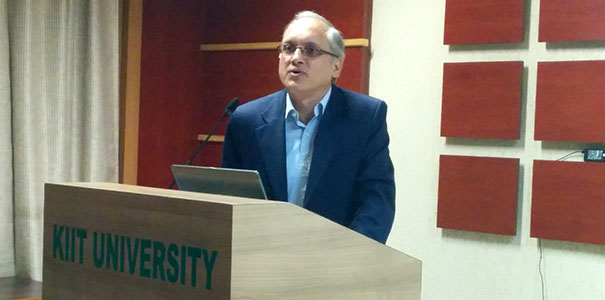 18.02.2015 : Prof. Rajeev Malhotra, Executive Director, Jindal School of Government & Public Policy speaking on "INDIA'S PUBLIC POLICY CHALLENGES AND PROSPECTS" at School of Leadership.